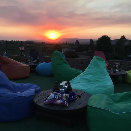 Rebetika & Bistro Hotel 3*