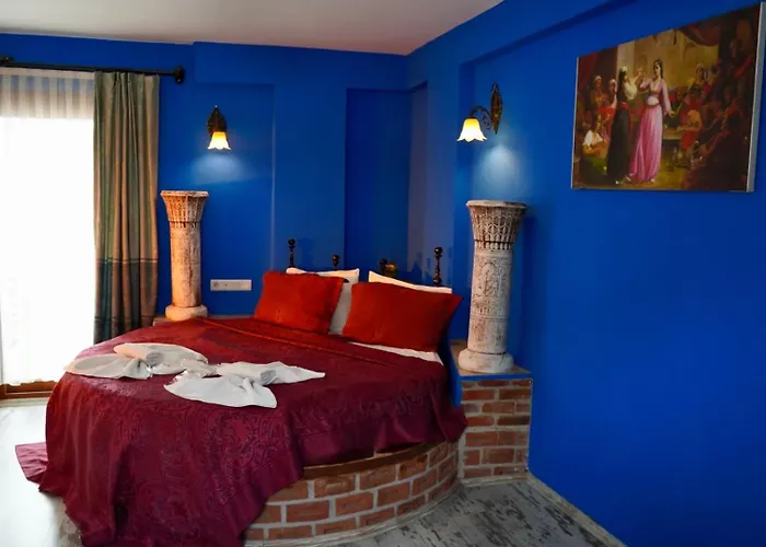 Hotel Rebetika & Bistro