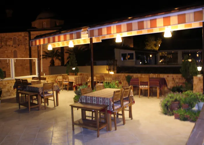 Rebetika & Bistro Hotel