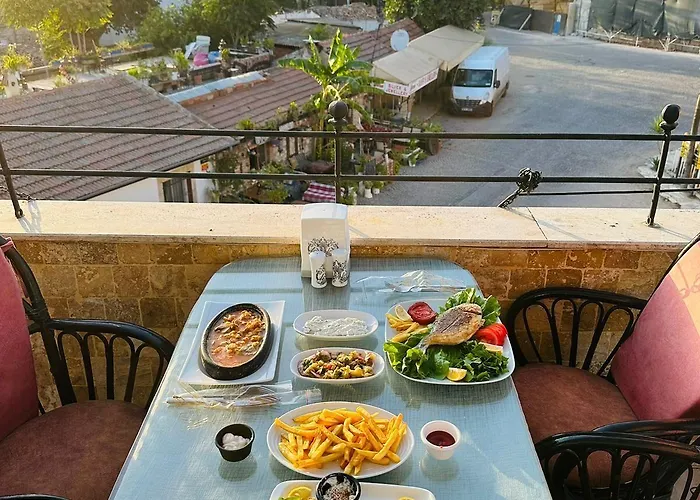 Rebetika & Bistro Hotel