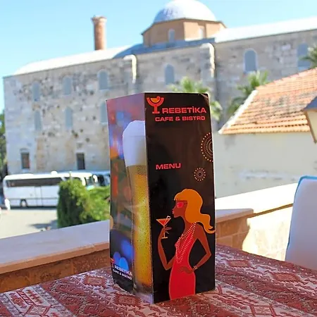 Rebetika & Bistro Hotell Selçuk