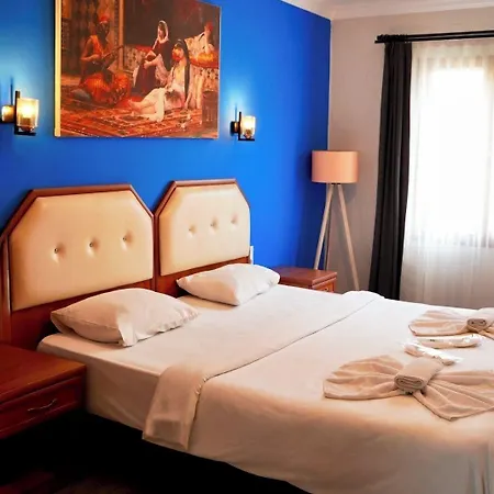 Hotel Rebetika & Bistro