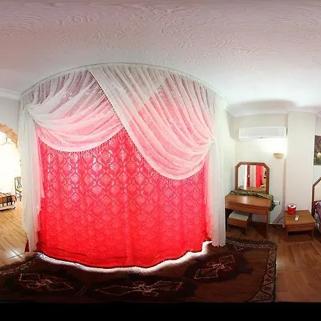 Rebetika & Bistro Hotel