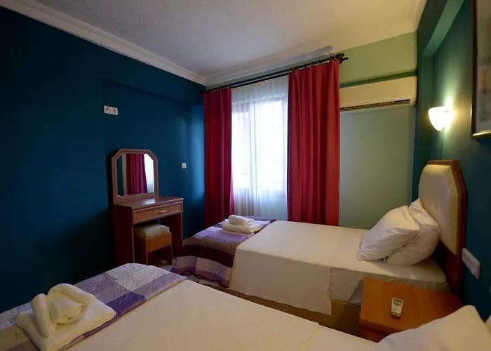 Rebetika & Bistro فندق سلجوك