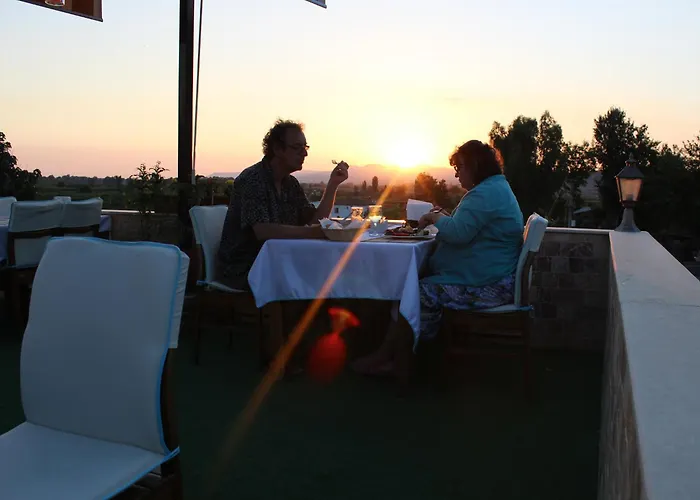 Rebetika & Bistro سلجوك