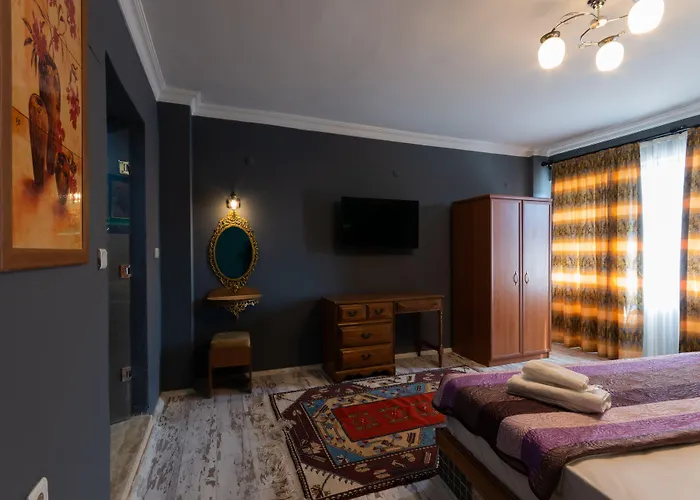 فندق Rebetika & Bistro