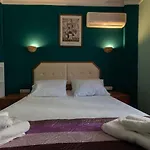 Rebetika & Bistro
