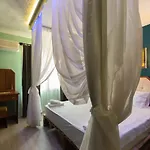 Rebetika & Bistro סלצ'וק