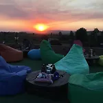 Rebetika & Bistro מלון 3*