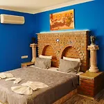 Rebetika & Bistro 3* סלצ'וק