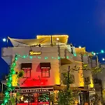 מלון Rebetika & Bistro 3*